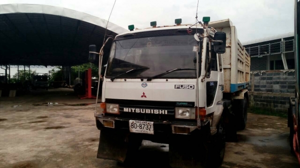 สิบล้อดั้ม