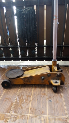 แม่แรง2ตันใช้งานได้ปกติไม่รั่ว 1600