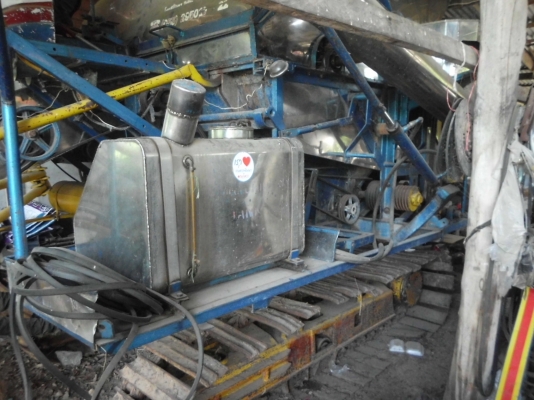 ขายรถเกี่ยวเกษตรพัฒนา ไอ้หนุ่มไวไฟเลสทั้งคัน อุ้ม2.5ตัน ตัวเดินสแตนดาส เครื่องอิสุ210เทอร์โบ ปั้มอิตั้นคู่22