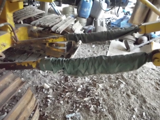 ขายรถเกี่ยวเกษตรพัฒนา ไอ้หนุ่มไวไฟเลสทั้งคัน อุ้ม2.5ตัน ตัวเดินสแตนดาส เครื่องอิสุ210เทอร์โบ ปั้มอิตั้นคู่22