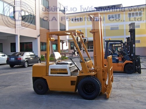ขาย รถโฟล์คลิฟท์ KOMATSU รุ่น FD25H-8
