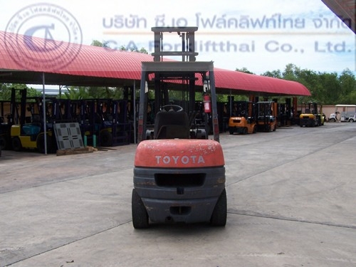 ขายรถ โฟล์คลิฟท์ TOYOTA รุ่น 6FD30