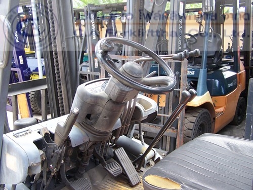 ขายรถ โฟล์คลิฟท์ TOYOTA รุ่น 6FD30