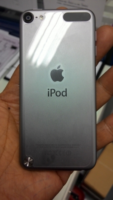 i POD Touch Gen 5 สีดำ-เทา 16 GB