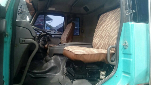 หัวลาก นิสันสัน ยูดี 300