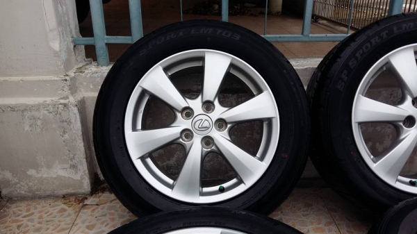 ขายล้อแม็ก toyota estima 17""&times;7" et50 5 รู 114.3 พร้อมยางปี13 สนใจติดต่อเล็กคลองสามครับ 081-3747940