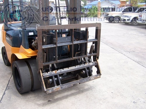 ขายรถ โฟล์คลิฟท์ TOYOTA รุ่น 7FD25