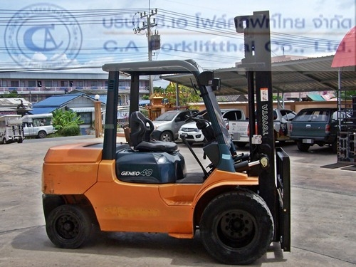 ขาย รถโฟล์คลิฟท์ TOYOTA รุ่น 7FD40