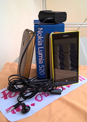 nokia lumia 520 สีเหลืองครบกล่องสภาพสวย ลง WP8.1