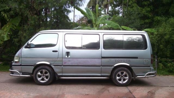 รถตู้หัวจรวด รถตู้หัวจรวด