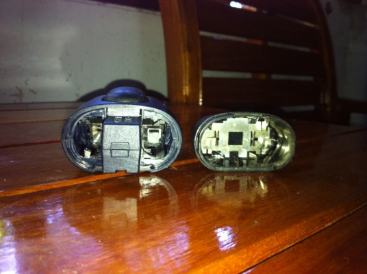 เครื่องโกนหนวดไฟฟ้าPHILIPS ใบมีดสแตนเลสรอบจัด เครื่องโกนหนวดไฟฟ้าPHILIPS ใบมีดสแตนเลสรอบจัด