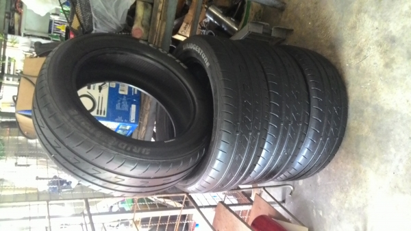 ขออนุญาตขายยางมือสอง215/55/17