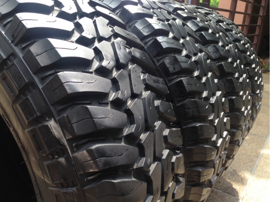 ยาง Mud Deestone 31 10.5 R15 กลางปี12 ราคาไม่แพง