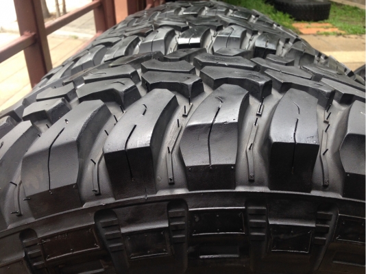 ยาง Mud Deestone 31 10.5 R15 กลางปี12 ราคาไม่แพง