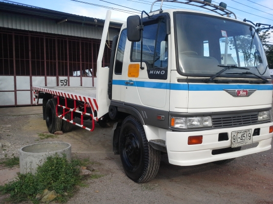 HINOไฮเท็ค 195แรง ยาว 6 ม.ยางดีทั้งหมด 6เส้น เครื่องดี ครัทซีสวย ขาย 470,,000 บาท ศุภากร 081-1903107 , 081-4252943)
