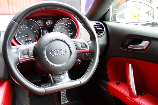 AUDI TTS 2010 AUDI TTS 2010
