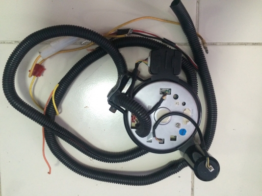 เกจวัดรอบ 4 นิ้ว Auto Gauge แท้ หน้าดำ ดิจิตอล ไฟเปลี่ยนได้3สี พร้อมชิบไลท์ สายครบ สภาพสวย มือ2 ญี่ปุ่น