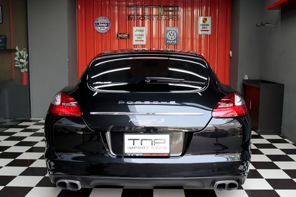 Porsche Panamera 4.8S ปี 2011