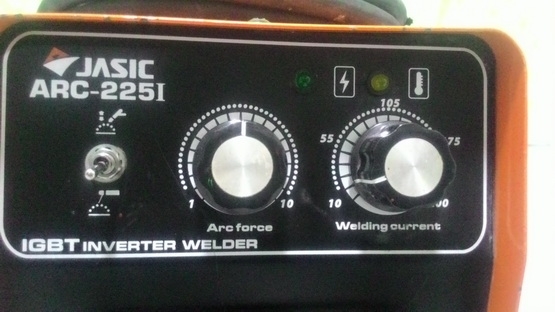 เครื่องเชื่อมไฟฟ้า  JASIC ARC225i  IGBT สภาพดีอุปกรณ์ครบพร้อมใช้งานครับ( มาเพิ่มอีกตัวครับ)