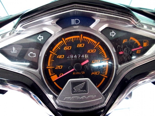 click 110 i สีดำ สวย อมตะ ล้อแมกซ์17 แบบก้านพริ้ว สวยแกร่ง ช่วยประหยัดน้ำมัน ราคาไม่แพง  แถม3รายการ 19900