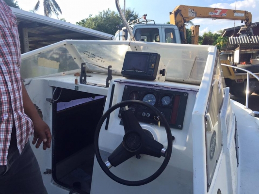 ขายเรือ 20 ฟุตเครื่องยนต์ดีเซล เครื่องใช้งานได้เลยมีคลิปคับ