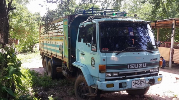 ขายรถ10ดัมพ์2เพลา ปี42นางฟ้าFVZ32M R 195 แชชซีสวยเครื่องดี เกียร์ZF 9เกียร์เดินหน้า สภาพพร้อมใช้งาน เอกสารพร้อมโอน มีบาร์อ้อย