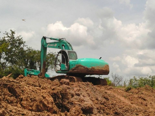ขายรถขุดแบ็คโค KOBELCO SK200-5 มาร์คไฟว์ซุปเปอร์ รถทำงานอยู่ ไฟฟ้าเต็มพร้อมใช้งาน เอกสารเล่มทะเบียน ช่วงล่างดีเอวดี จัดแนนซ์ได้2แสน