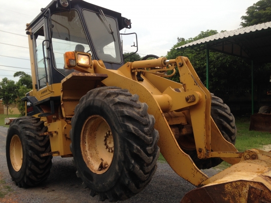 ขายรถตัก Komatsu WA 100-1 นำเข้าจากญี่ปุ่นแท้ 100\% ยังไม่เคยใช้งานในเมืองไทย สภาพสวย พร้อมใช้ ราคาถูกมากๆ  081-9485494