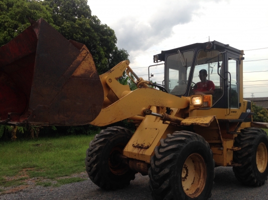 ขายรถตัก Komatsu WA 100-1 นำเข้าจากญี่ปุ่นแท้ 100\% ยังไม่เคยใช้งานในเมืองไทย สภาพสวย พร้อมใช้ ราคาถูกมากๆ  081-9485494
