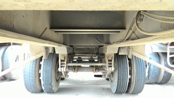 สิบล้อหัวลาก2เพลา 3 พ่วงๆละ 620000 บาทUD 290 แรงCWM430HTพร้อมหาง 2 เพลาพื้นเรียบยาว10เมตร 3 พ่วงเอาเฉพาะหัวหรือหางก็ได้ครับ