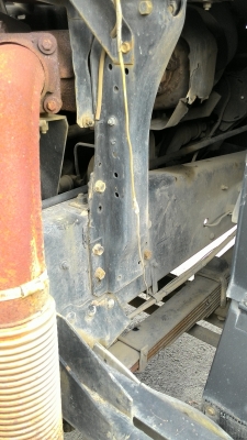 สิบล้อหัวลาก2เพลา 3 พ่วงๆละ 620000 บาทUD 290 แรงCWM430HTพร้อมหาง 2 เพลาพื้นเรียบยาว10เมตร 3 พ่วงเอาเฉพาะหัวหรือหางก็ได้ครับ