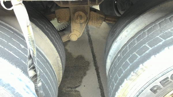 สิบล้อหัวลาก2เพลา 3 พ่วงๆละ 620000 บาทUD 290 แรงCWM430HTพร้อมหาง 2 เพลาพื้นเรียบยาว10เมตร 3 พ่วงเอาเฉพาะหัวหรือหางก็ได้ครับ