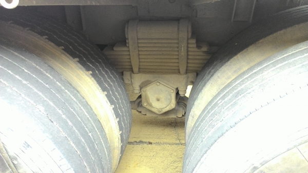 สิบล้อหัวลาก2เพลา 3 พ่วงๆละ 620000 บาทUD 290 แรงCWM430HTพร้อมหาง 2 เพลาพื้นเรียบยาว10เมตร 3 พ่วงเอาเฉพาะหัวหรือหางก็ได้ครับ