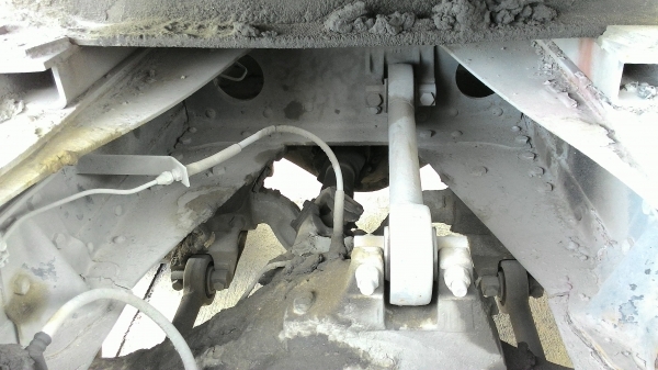 สิบล้อหัวลาก2เพลา 3 พ่วงๆละ 620000 บาทUD 290 แรงCWM430HTพร้อมหาง 2 เพลาพื้นเรียบยาว10เมตร 3 พ่วงเอาเฉพาะหัวหรือหางก็ได้ครับ