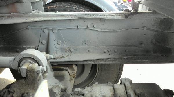 สิบล้อหัวลาก2เพลา 3 พ่วงๆละ 620000 บาทUD 290 แรงCWM430HTพร้อมหาง 2 เพลาพื้นเรียบยาว10เมตร 3 พ่วงเอาเฉพาะหัวหรือหางก็ได้ครับ