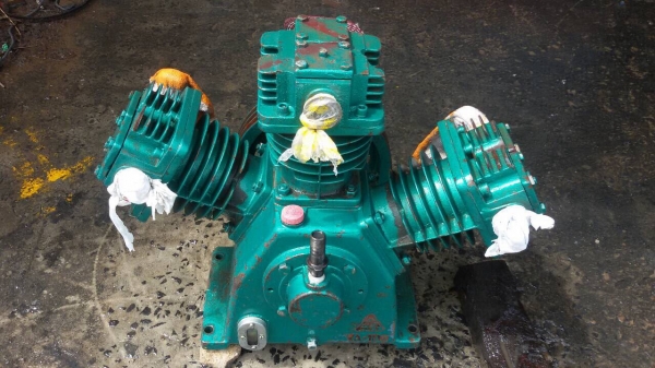 ขาย ((11,000)) หัวปั้มลม 3สูบ ฟูเซ็ง 304 ลิตร  สวยสด เก่านอก