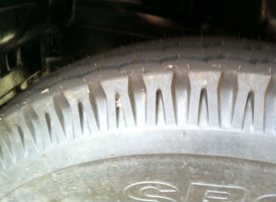 ขาย 6.ล้อตั้มใหญ่ ฮีโน่.195. แรง รถสวยมากพร้อมใช้ราคาต่อรองได้.  ยางใหม่หมด. กะบะ3มิตร. ใหม่. เอกสารเล่มพร้อมโอน