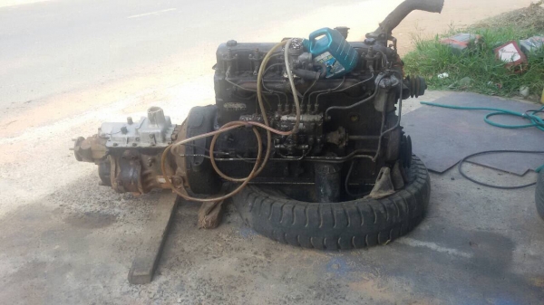 ขาย ((16.000))  เครื่องยนต์ พร้อมเกียร์  อีซุซุ 120แรง เครื่องติดพร้อมใช้งาน ยกลงวาง เครื่องแรงกว่าเดิม