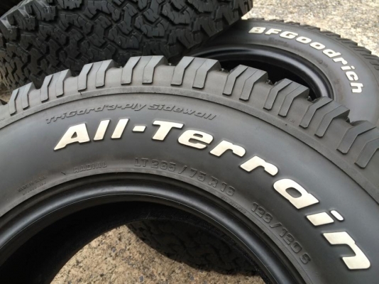มือ2 BF Goodrich All-Terrain 265 75 r16 ดอก 1.1เซนต์สวยๆ มือ2 BF Goodrich All-Terrain 265 75 r16 ดอก 1.1เซนต์สวยๆ
