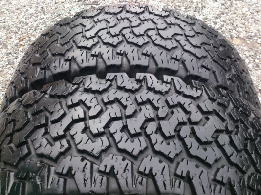 ขายยาง BF 265/75R16 ยางปี06,09 สวยๆ จำนวน 2 เส้น 1400