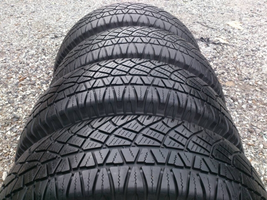 ขายแม็กIsuzu 6รูขอบ16 พร้อมยาง มิชลิน 245/70R16 ยางปี10 สวยๆ จำนวน 1 ชุด 4500