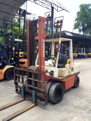 -:-*&bull;*ข า ย ร ถ ย ก นำ เ ข้ า*&bull;*-:-NISSAN PH02M25 เสา4เมตร งาเท เครื่องเบนซิล สนใจติดต่อ083-062-0223/098-329-9549(ปอนด์)