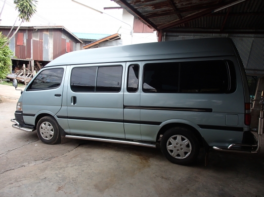 ขายตู้ COMMUTER หลังคาสูง ปี 46 เครื่อง 5L 3000cc รถบ้านเดิมจัดไม่เคยผสมสีซักชิ้นไม่มีชนเดิมมากๆ ขายตู้ COMMUTER หลังคาสูง ปี 46 เครื่อง 5L 3000cc รถบ้านเดิมจัดไม่เคยผสมสีซักชิ้นไม่มีชนเดิมมากๆ