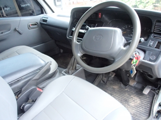 ขายตู้ COMMUTER หลังคาสูง ปี 46 เครื่อง 5L 3000cc รถบ้านเดิมจัดไม่เคยผสมสีซักชิ้นไม่มีชนเดิมมากๆ ขายตู้ COMMUTER หลังคาสูง ปี 46 เครื่อง 5L 3000cc รถบ้านเดิมจัดไม่เคยผสมสีซักชิ้นไม่มีชนเดิมมากๆ