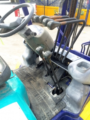 -:-*&bull;*ข า ย ร ถ ย ก นำ เ ข้ า*&bull;*-:-KOMATSU FD25-12 เครื่องดีเซล เกียร์ธรรมดา สนใจติดต่อ 083-062-0223/098-329-9549(ปอนด์)