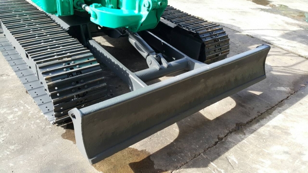 ขาย รถขุด KOMATSU รุ่น PC40R-8- มือสองญี่ปุ่น แทร็กเหล็กสวย สลักแน่น ทั้งคัน สวยพร้อมใช้งาน มือถือ/LINE ID : 0818753444