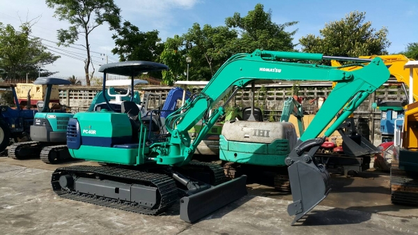 ขาย รถขุด KOMATSU รุ่น PC40R-8- มือสองญี่ปุ่น แทร็กเหล็กสวย สลักแน่น ทั้งคัน สวยพร้อมใช้งาน มือถือ/LINE ID : 0818753444
