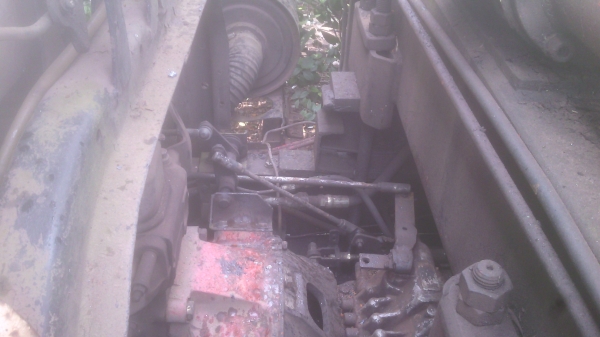 ขายด่วนซากรถ 6 ล้อไม่มีเล่มทะเบียน+เครนพับติดที่คลีบเหล็ก 250000 ต่อได้