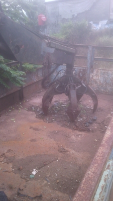 ขายด่วนซากรถ 6 ล้อไม่มีเล่มทะเบียน+เครนพับติดที่คลีบเหล็ก 250000 ต่อได้