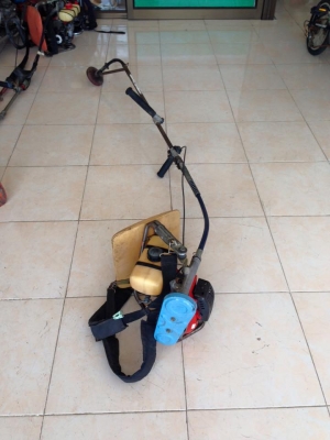 เครื่องตัดหญ้ามือสอง คออ่อน Zenoah 4 แรง